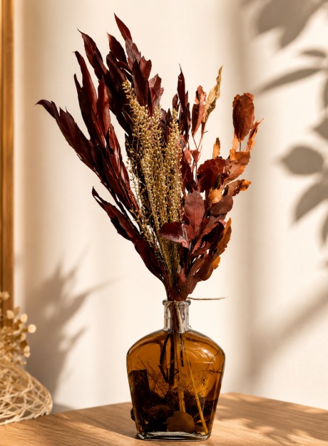 Aromatizador Elegance — flores secas em vaso de vidro âmbar